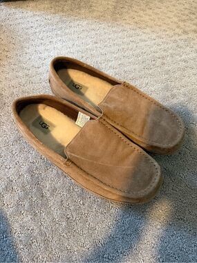 Men’s Ugg slipper